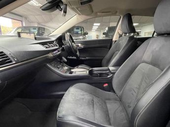 LEXUS CT 1.8 200h Hatchback 5dr Petrol Hybrid E-CVT Euro 6 (s/s) (136 ps)