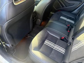 MERCEDES-BENZ CLA 2.1 CLA220d WhiteArt Coupe 4dr Diesel 7G-DCT Euro 6 (s/s) (177 p