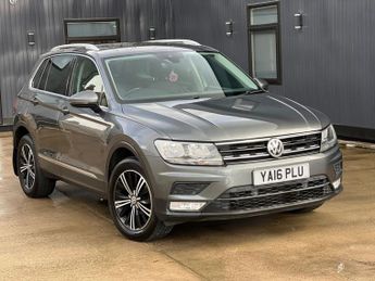 Volkswagen Tiguan 2.0 TDI BlueMotion Tech SE Navigation SUV 5dr Diesel DSG 4Motion