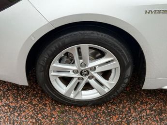 TOYOTA COROLLA 1.8 VVT-h Icon Tech Touring Sports 5dr Petrol Hybrid CVT Euro 6 