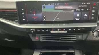 VAUXHALL GRANDLAND 1.2 Ultimate SUV 5dr Petrol Hybrid e-DCT Euro 6 (s/s) (136 ps)
