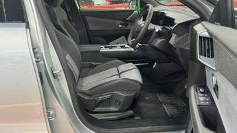 VAUXHALL GRANDLAND 1.2 Ultimate SUV 5dr Petrol Hybrid e-DCT Euro 6 (s/s) (136 ps)