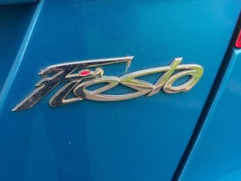 FORD FIESTA 1.0T EcoBoost Zetec Hatchback 5dr Petrol Powershift Euro 6 (100 