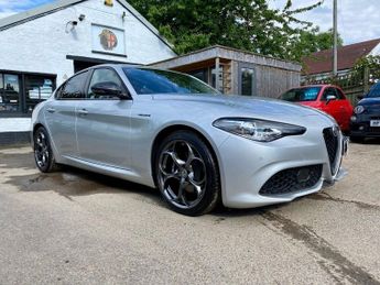 Alfa Romeo Giulia 2.0L TB VELOCE 4d AUTO 277 BHP