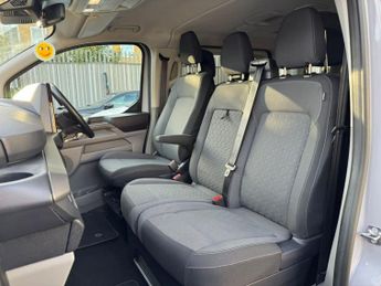 FORD TOURNEO CUSTOM 2.5 340 Duratec 11.8kWh Titanium Minibus Double Cab 5dr Petrol P