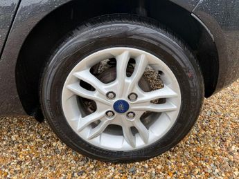 FORD FIESTA 1.25 Zetec Hatchback 5dr Petrol Manual Euro 6 (82 ps)