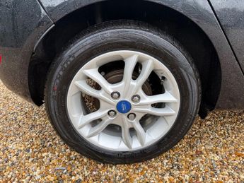 FORD FIESTA 1.25 Zetec Hatchback 5dr Petrol Manual Euro 6 (82 ps)