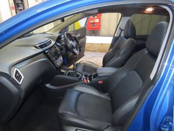 NISSAN QASHQAI 1.3 DIG-T N-Connecta SUV 5dr Petrol Manual Euro 6 (s/s) (160 ps)