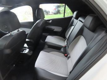 VOLKSWAGEN ID.3 Pro S 77kWh Tour Hatchback 5dr Electric Auto (4 Seat) (204 ps)