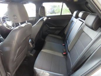 VOLKSWAGEN T-ROC 2.0 TDI EVO R-Line SUV 5dr Diesel DSG Euro 6 (s/s) (150 ps)