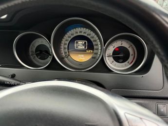 MERCEDES-BENZ C CLASS 2.1 C220 CDI BlueEfficiency Sport Saloon 4dr Diesel Manual Euro 