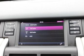 LAND ROVER DISCOVERY SPORT 2.0 TD4 SE Tech SUV 5dr Diesel Auto 4WD Euro 6 (s/s) (180 ps)
