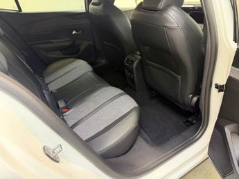 PEUGEOT 408 1.6 12.4kWh Allure Premium Fastback 5dr Petrol Plug-in Hybrid e-