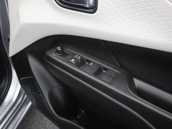 SUZUKI SWIFT 1.2 MHEV Motion Hatchback 5dr Petrol Hybrid CVT Euro 6 (s/s) (82
