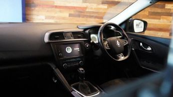 RENAULT KADJAR 1.2 TCe Dynamique Nav SUV 5dr Petrol Manual Euro 6 (s/s) (130 ps