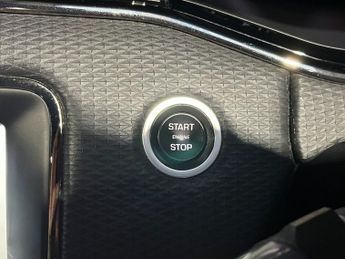 LAND ROVER RANGE ROVER EVOQUE 2.0 D165 MHEV R-Dynamic SUV 5dr Diesel Auto 4WD Euro 6 (s/s) (16