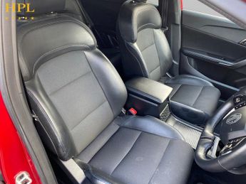 MG MG4 64kWh Trophy Long Range Hatchback 5dr Electric Auto (203 ps)