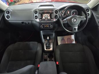 VOLKSWAGEN TIGUAN 2.0 TDI BlueMotion Tech Match SUV 5dr Diesel DSG 4WD Euro 5 (s/s