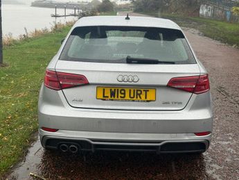 AUDI A3 1.5 TFSI CoD 35 S line Sportback 5dr Petrol S Tronic Euro 6 (s/s