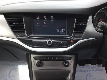 VAUXHALL ASTRA 1.4i Design Hatchback 5dr Petrol Manual Euro 6 (100 ps)