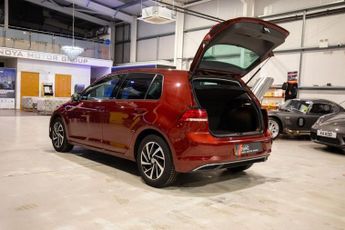 VOLKSWAGEN GOLF 1.5 TSI EVO Match Hatchback 5dr Petrol DSG Euro 6 (s/s) (150 ps)