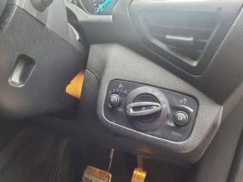 FORD KUGA 2.0 TDCi ST-Line SUV 5dr Diesel Powershift Euro 6 (120 ps)