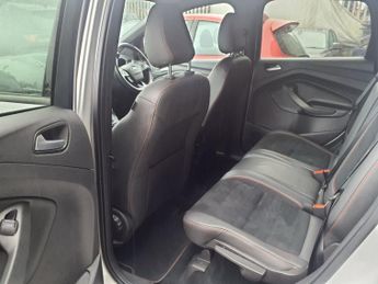 FORD KUGA 2.0 TDCi ST-Line SUV 5dr Diesel Powershift Euro 6 (120 ps)