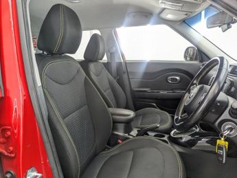 KIA SOUL 1.6 CRDi Connect Plus SUV 5dr Diesel Auto Euro 5 (126 bhp)