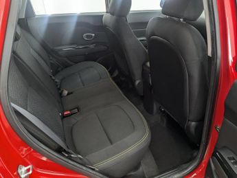 KIA SOUL 1.6 CRDi Connect Plus SUV 5dr Diesel Auto Euro 5 (126 bhp)
