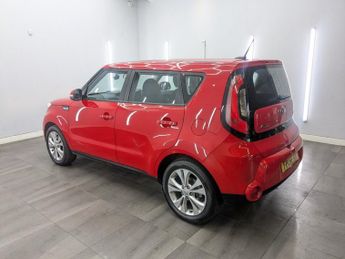 KIA SOUL 1.6 CRDi Connect Plus SUV 5dr Diesel Auto Euro 5 (126 bhp)