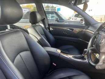 MERCEDES-BENZ E CLASS 3.0 E320 CDI Sport Saloon 4dr Diesel G-Tronic (202 g/km, 221 bhp