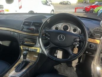 MERCEDES-BENZ E CLASS 3.0 E320 CDI Sport Saloon 4dr Diesel G-Tronic (202 g/km, 221 bhp