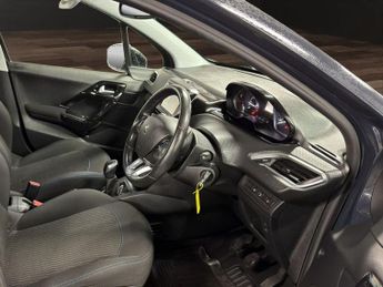 PEUGEOT 208 1.2 PureTech Signature Hatchback 5dr Petrol Manual Euro 6 (s/s) 