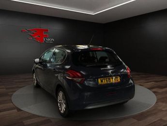 PEUGEOT 208 1.2 PureTech Signature Hatchback 5dr Petrol Manual Euro 6 (s/s) 