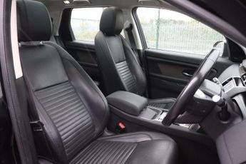 LAND ROVER DISCOVERY SPORT 2.0 P200 MHEV SE SUV 5dr Petrol Auto 4WD Euro 6 (s/s) (200 ps)