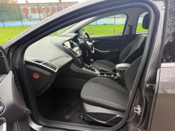 FORD FOCUS 1.5 TDCi Zetec Hatchback 5dr Diesel Manual Euro 6 (s/s) (120 ps)