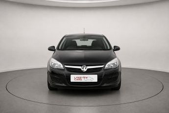 VAUXHALL ASTRA 1.8i 16v Design Hatchback 5dr Petrol Automatic (187 g/km, 138 bh
