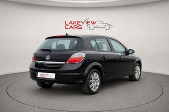 VAUXHALL ASTRA 1.8i 16v Design Hatchback 5dr Petrol Automatic (187 g/km, 138 bh