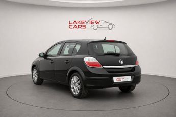 VAUXHALL ASTRA 1.8i 16v Design Hatchback 5dr Petrol Automatic (187 g/km, 138 bh