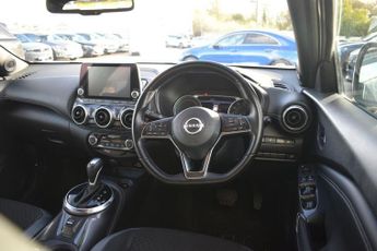NISSAN JUKE 1.6 N-Connecta SUV 5dr Petrol Hybrid Auto Euro 6 (143 ps)