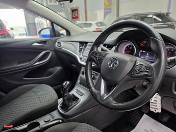 VAUXHALL ASTRA 1.4i Tech Line Hatchback 5dr Petrol Manual Euro 6 (100 ps)