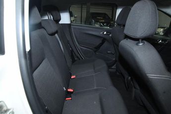 PEUGEOT 208 1.2 PureTech XS Lime Hatchback 5dr Petrol Manual Euro 6 (82 ps)