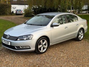 Volkswagen Passat 2.0 TDI BlueMotion Tech SE Saloon 4dr Diesel DSG Euro 5 (s/s) (1