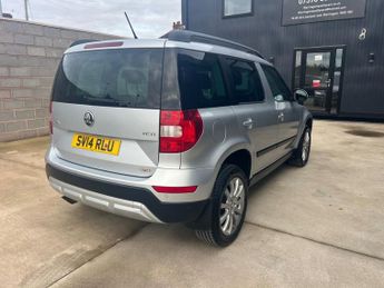 SKODA YETI 2.0 TDI Elegance Outdoor 5dr Diesel DSG 4WD Euro 5 (140 ps)