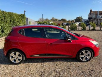 RENAULT CLIO 0.9 TCe Dynamique Nav Hatchback 5dr Petrol Manual Euro 6 (s/s) (