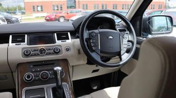 LAND ROVER RANGE ROVER SPORT 3.0 TDV6 SE 5d 245 BHP