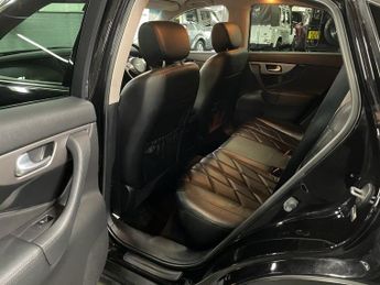 INFINITI QX70 3.0 QX70 30D GT PREMIUM 5d 235 BHP