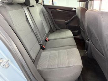 VOLKSWAGEN GOLF 1.6 SE TDI DSG 5d 103 BHP