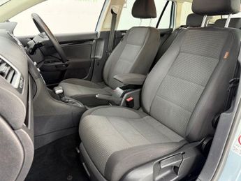 VOLKSWAGEN GOLF 1.6 SE TDI DSG 5d 103 BHP