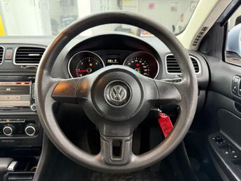 VOLKSWAGEN GOLF 1.6 SE TDI DSG 5d 103 BHP